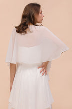 Vestido blanco de dama de honor hasta la rodilla, vestido de invitada de boda de dos capas con chal.