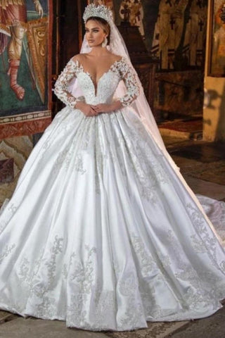 Vestidos de novia blancos de satén, corte en A, encaje, escote en V y mangas largas
