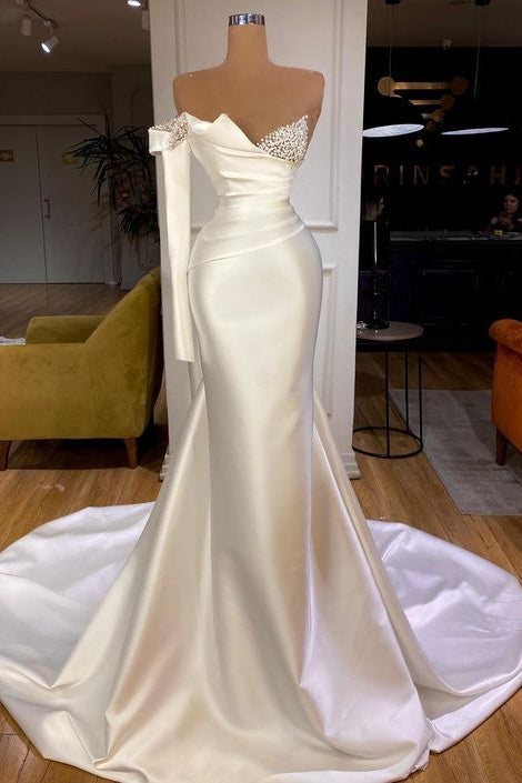 Vestidos largos de sirena de satén blanco con un solo hombro para baile de graduación