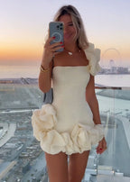 Robe de bal blanche bustier à volants