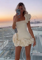 Robe de bal blanche bustier à volants