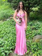 Yamileth | Robe de bal longue fourreau rose satinée à col rond et encolure dégagée 