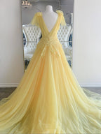 Robe de bal de fin d'année jaune longue, coupe trapèze, col en V, dentelle et tulle dos nu