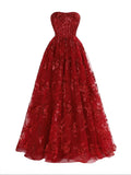 Vestido largo de fiesta plisado sin tirantes de corte en A con apliques